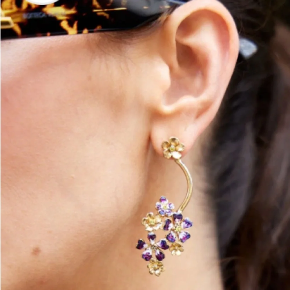 OSCAR DE LA RENTA • Flower Cluster Earrings Pink Enamel Gold Post drop